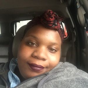 Meet your Posher, Kendra